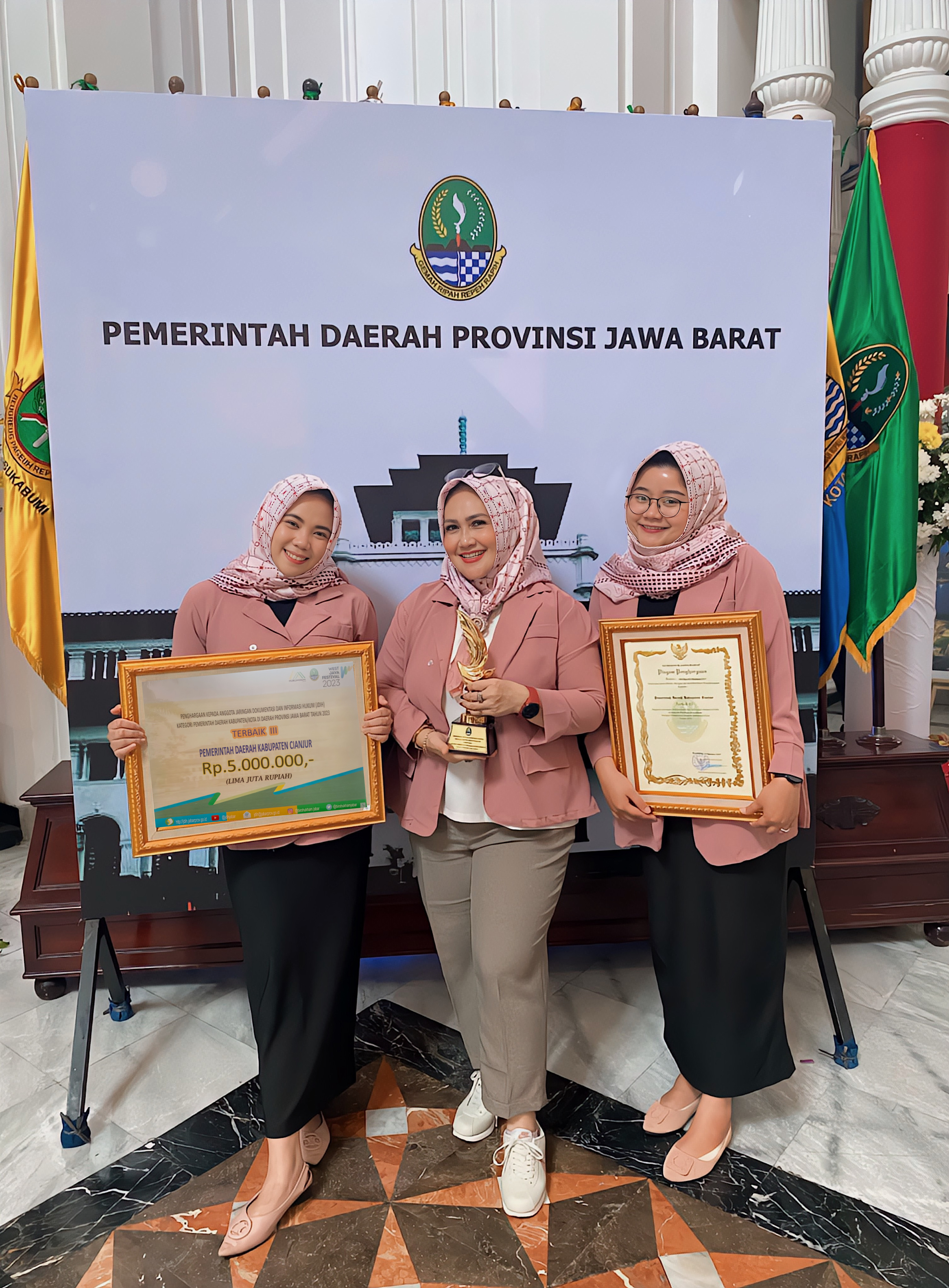 Penghargaan Pengelola JDIH Terbaik Ke III Kategori Kabupaten/Kota Provinsi Jawa Barat Tahun 2023